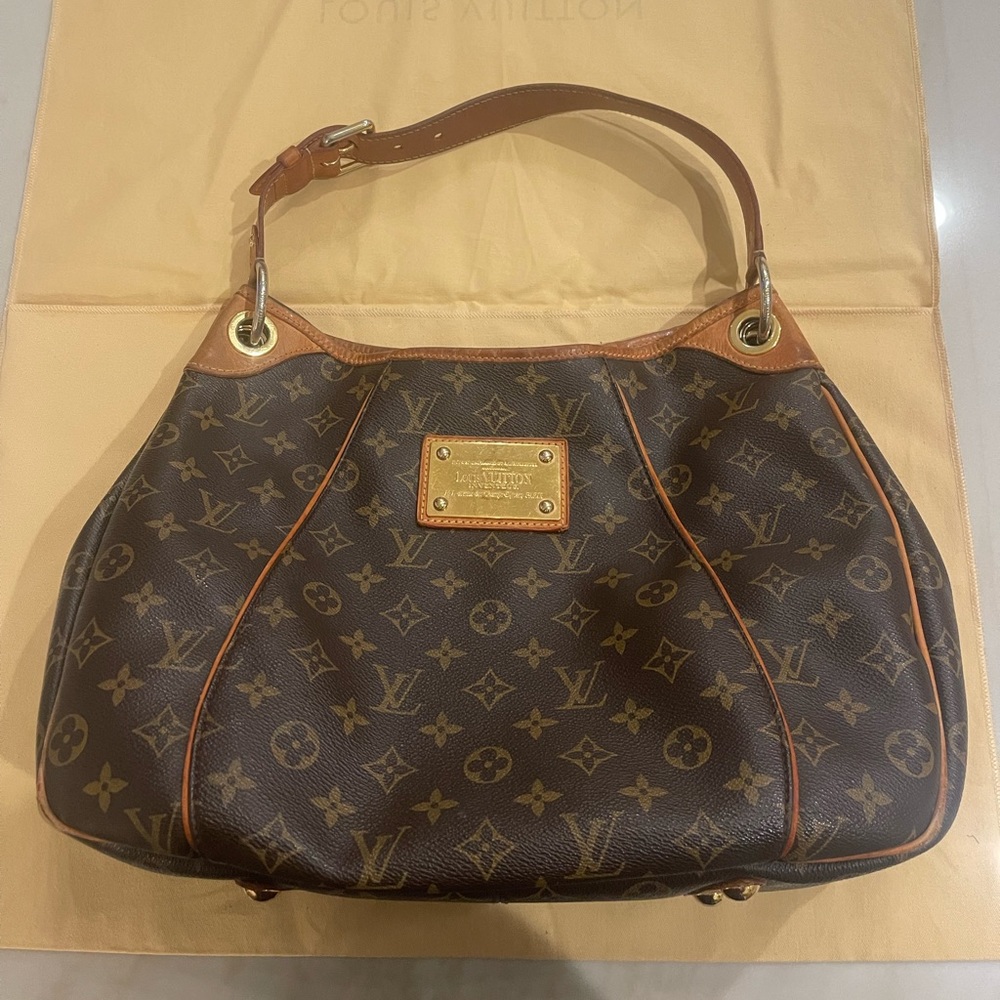 Louis Vuitton Gallera Bag